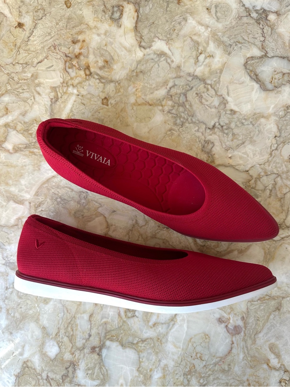 NWOB VIVAIA 8.5 Ruby Red Pointed Ballet Standing Flats Veronica 8.5 Washable